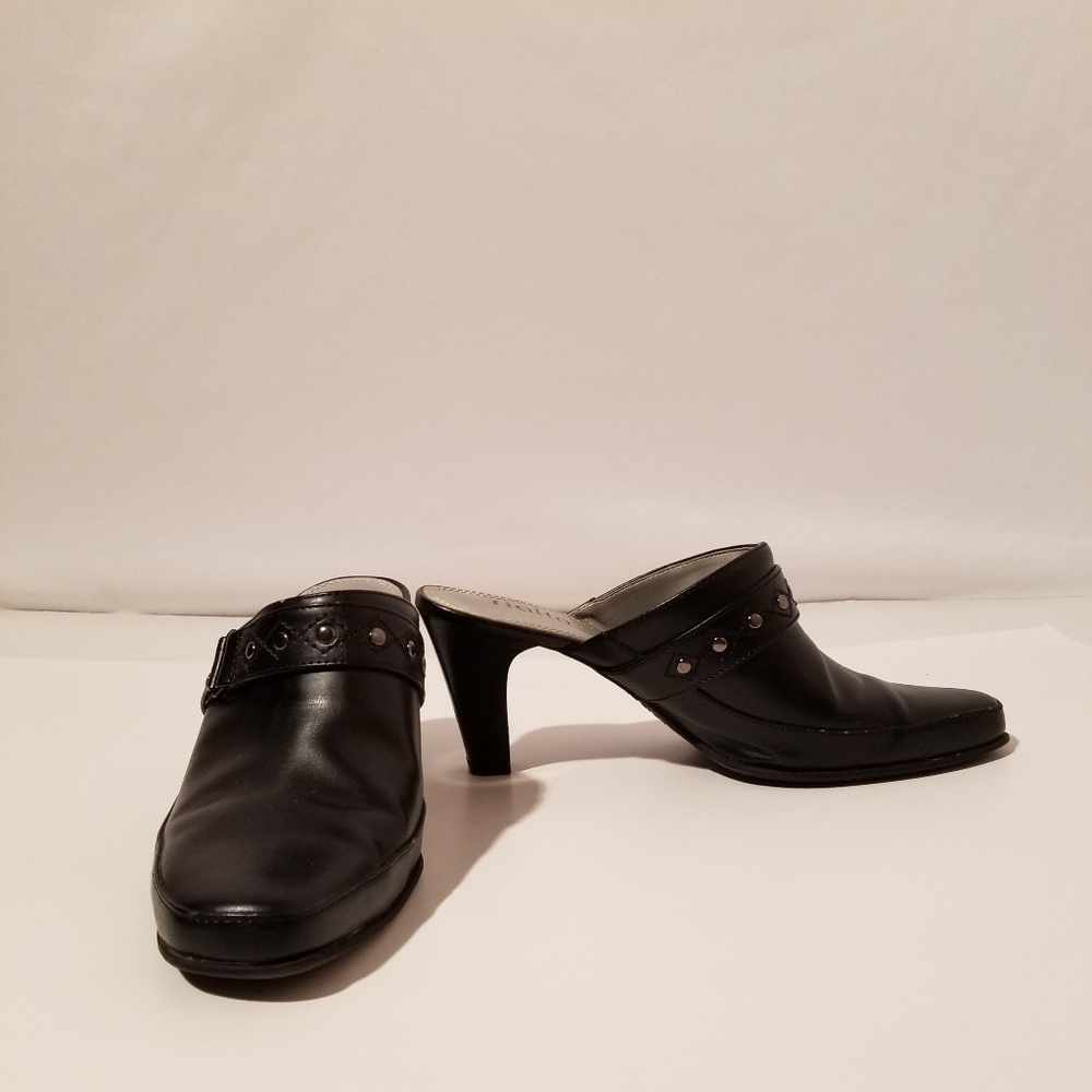 Rialto Women's Mule Heels Size 7M